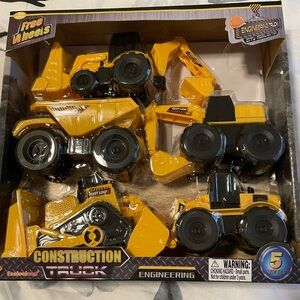 Brand new 5 Piece Mini Construction Equipment Set trucks toy Christmas gift